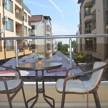 в непосредствена близост до плажа Iii Apartamento *