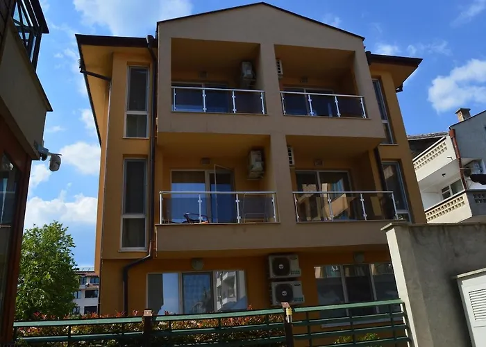 Apartamento в непосредствена близост до плажа Iii *